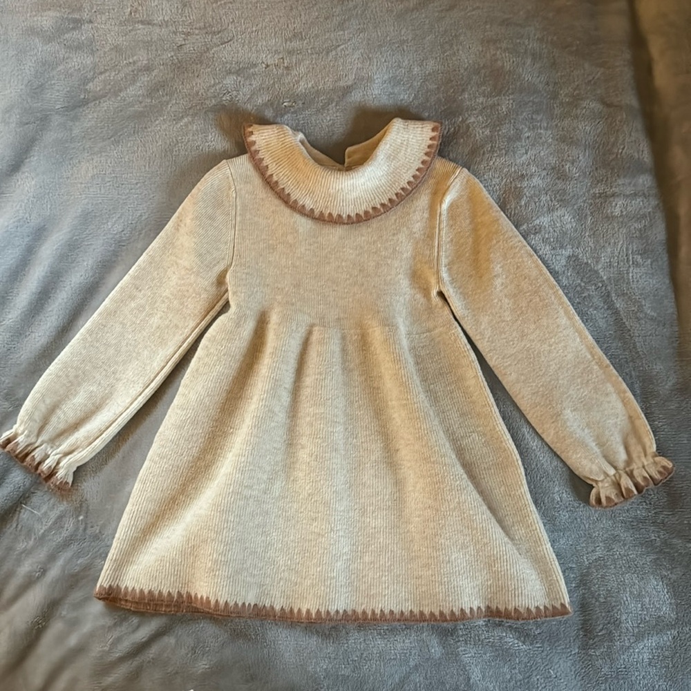 Adorable and soft Zara knit dress size 2-3 year